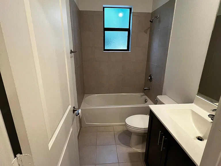 542 SW 19th Ter #542 — Photo 13