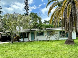 2467 Belvoir Blvd, Sarasota, FL 34237
