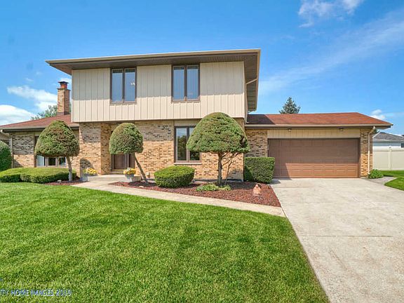 2nd image of 15222 Regent Dr