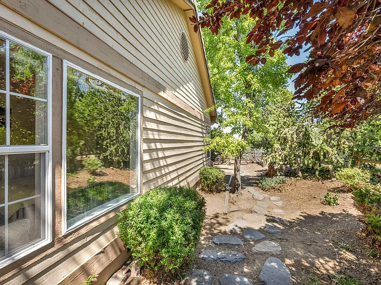 14220 W Windriver Ln — Photo 41
