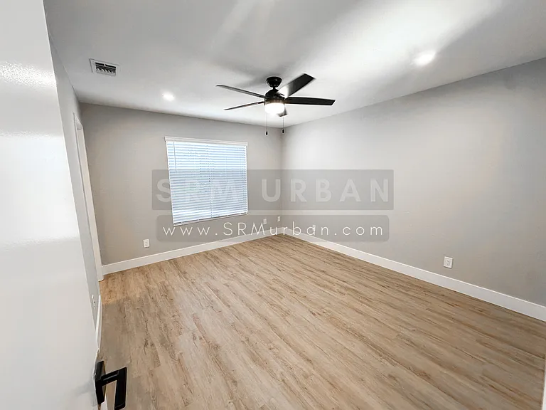 4742 Seminole Dr #2 — Photo 21