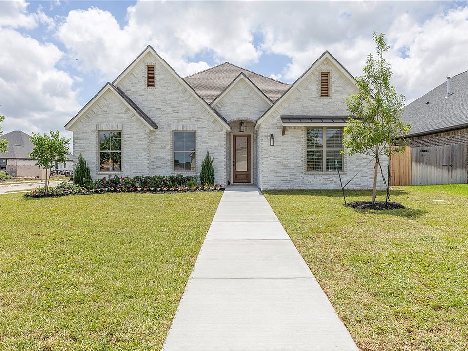 1st image of 2901 Goldberg Dr