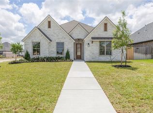 2901 Goldberg Dr, Bryan, TX 77808