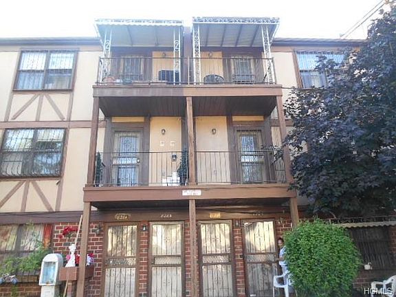 3rd image of 830 Cauldwell Ave #B2