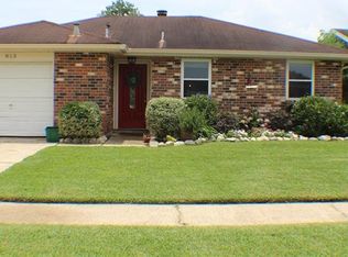 813 Sessions Ln, Kenner, LA 70065