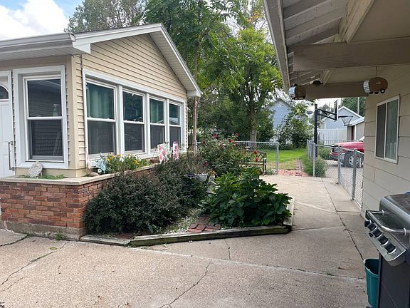 4th image of 1215 16th St