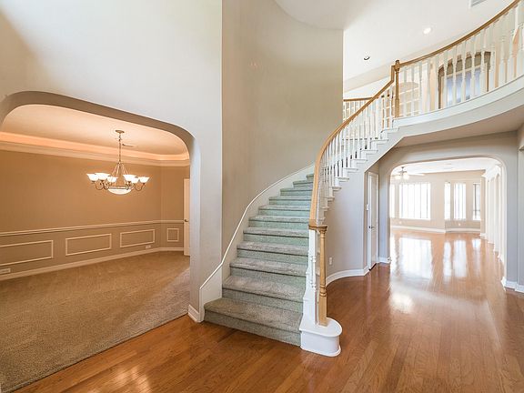 3rd image of 1102 Wildflower Ct