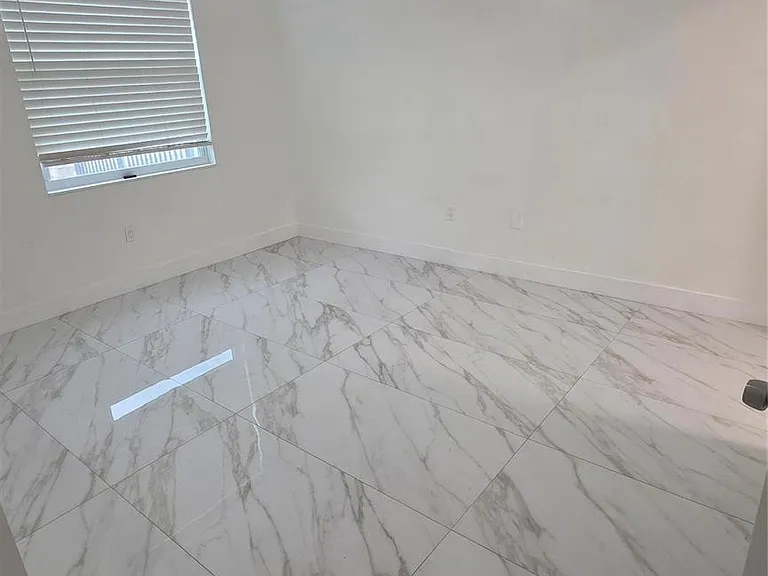 1758 NW 55th Ave #101 — Photo 8