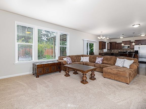 4th image of 15715 92nd Avenue Ct E