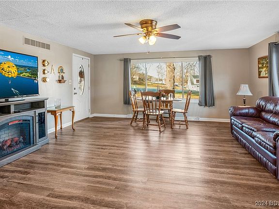 3rd image of 176 Lynette Ln