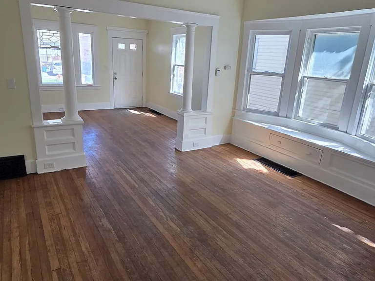 2407 Colburn Ave — Photo 3