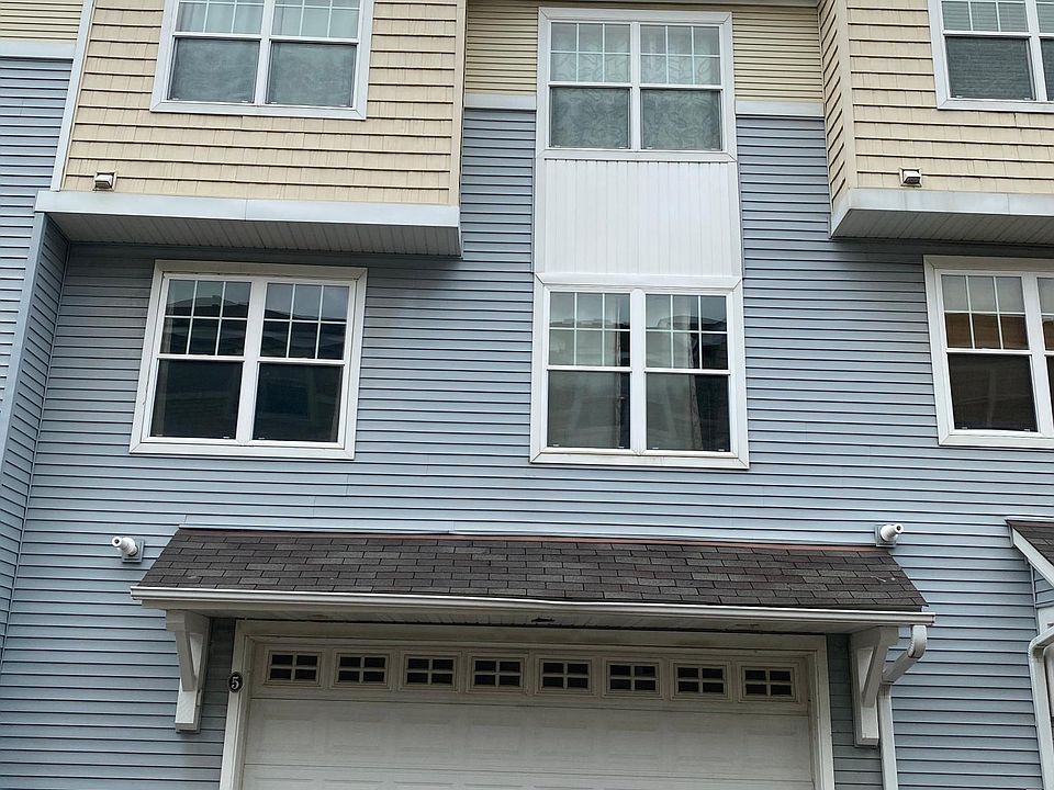 1st image of 1667 Village Trl E Unit 5