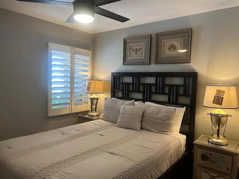 1450 E Bethany Home Rd #13 — Photo 12