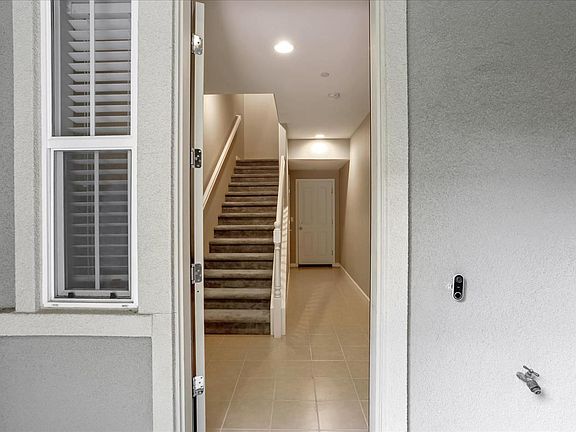 3rd image of 642 Elderberry Dr