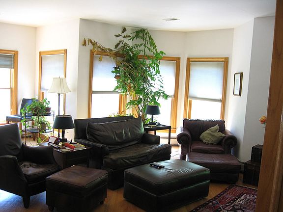 3rd image of 536 N Oak Park Ave #2
