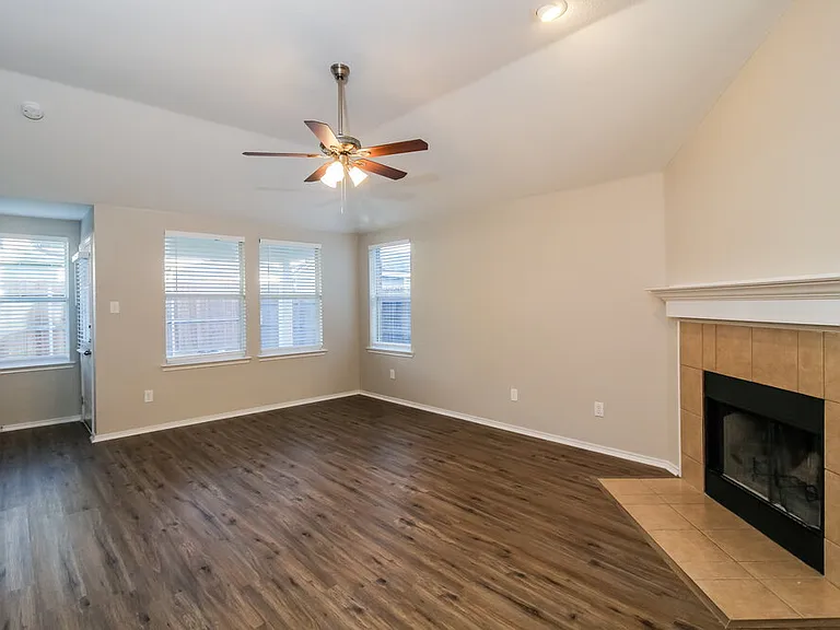 1134 Partridge Dr — Photo 4