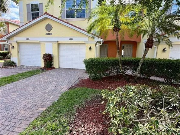 4381 Lazio Way APT 502, Fort Myers, FL 33901