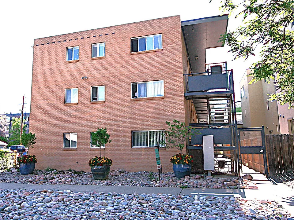 1878 Vine St #204