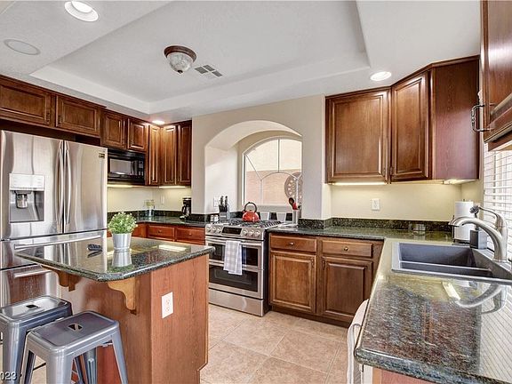 5th image of 10889 Osage Winter St