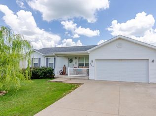 210 Allison Ln, Desloge, MO 63601