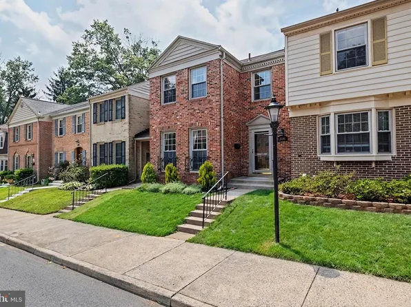 5426 Cabot Ridge Ct, Fairfax, VA 22032