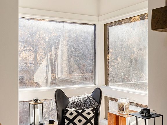 4th image of 1375 Woodside Ave #204