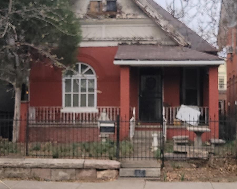 1st image of 119 W Ellsworth Avenue