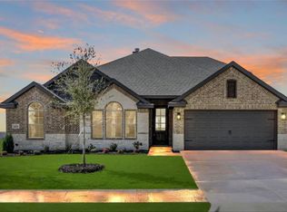 1213 Deacon Dr, Midlothian, TX 76065