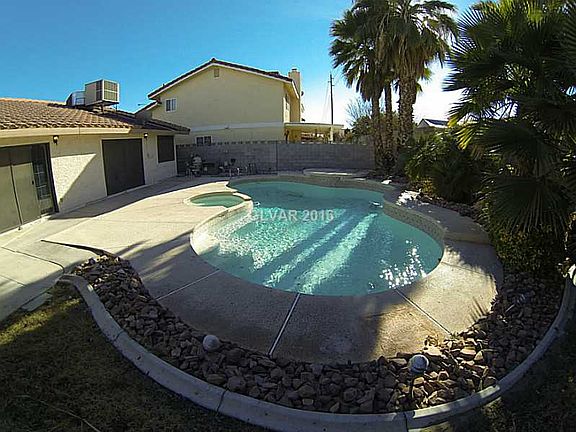 2nd image of 3851 Leisure Ln