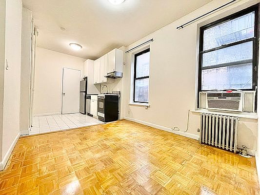 2nd image of 312 E 93rd St APT 5C