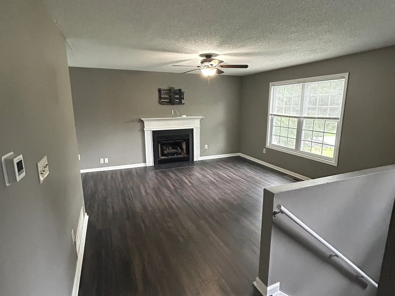 3 bed, 1250 sqft, $1,850 — Photo 2