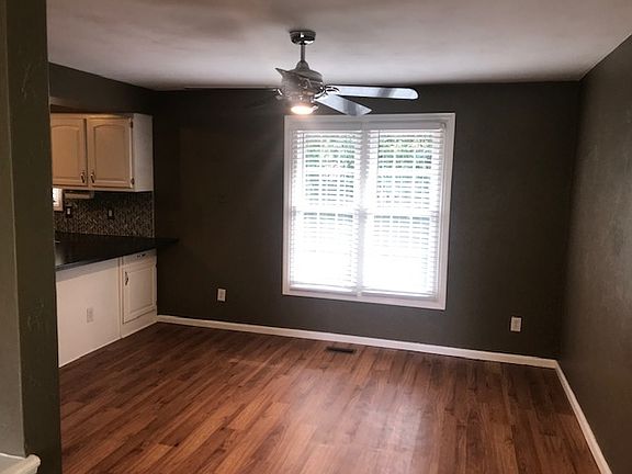 5th image of 1036 W Centennial Dr
