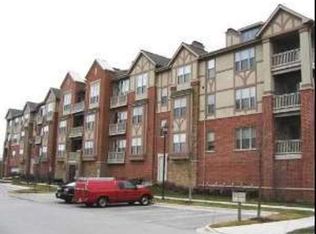 1914 Farnsworth Ln Unit 104, Northbrook, IL 60062
