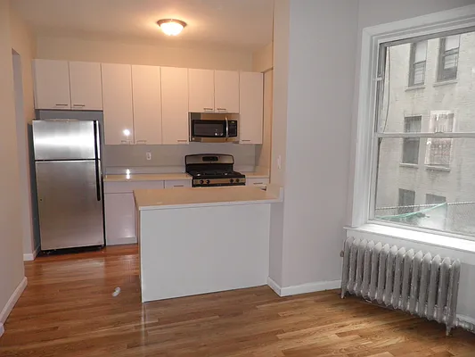 Rented by Bohemia Realty Group | media 6