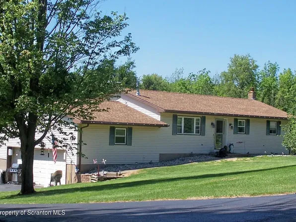 305 Maple Dr, Dalton, PA 18414