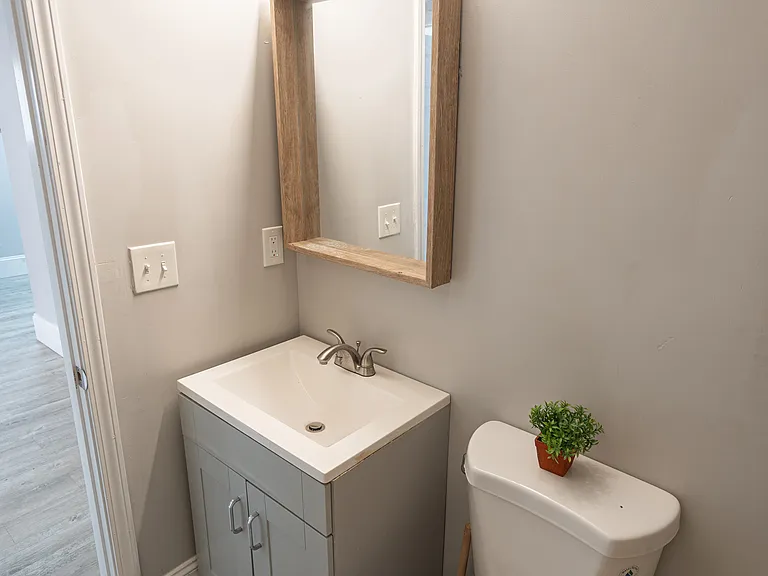 2881 Sylvan Rd #D — Photo 15