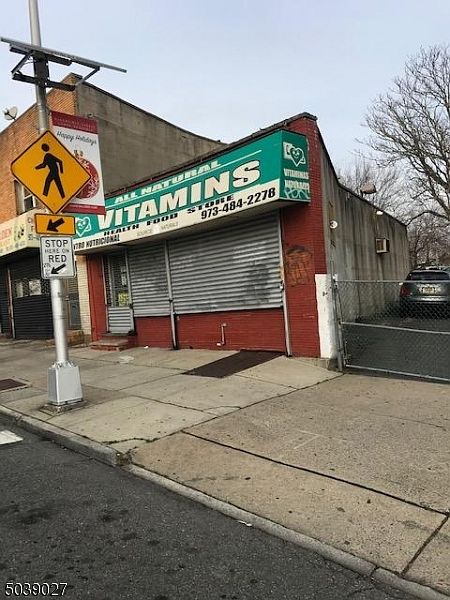 2nd image of 135 Newark Ave