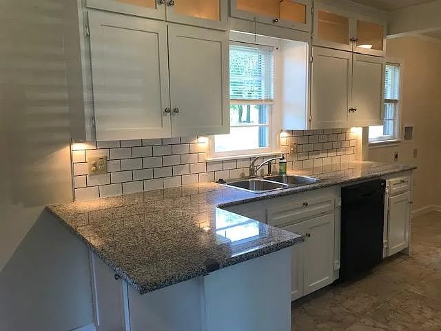 2 bed, 881 sqft, $1,500 — Photo 3