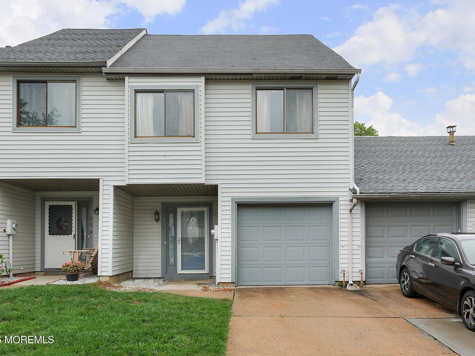 3 bed, 2.5 bath, 1900 sqft, $4,200 — Photo 1