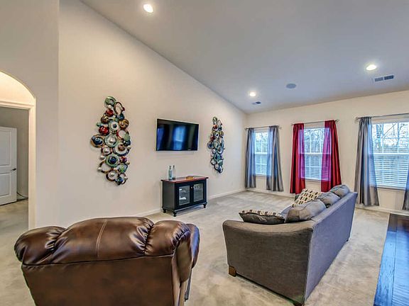 5th image of 2920 Goose Creek Ln