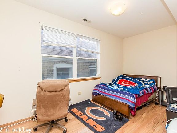 5th image of 1542 N Oakley Blvd #1726