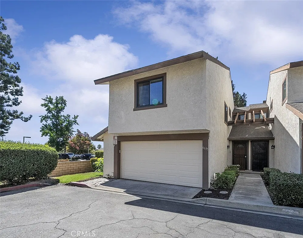 3 bed, 2.5 bath, 1367 sqft, $3,000 — Photo 1