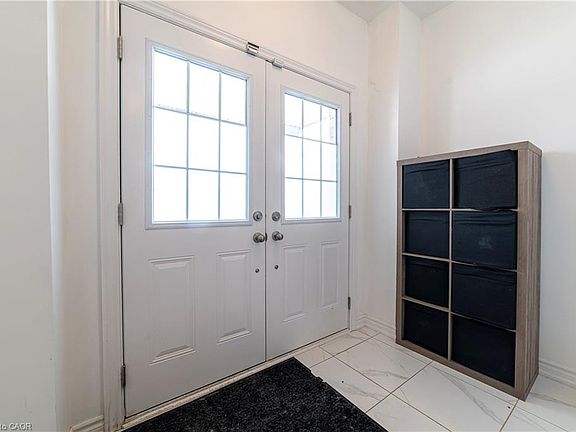 4th image of 9 Mears Rd