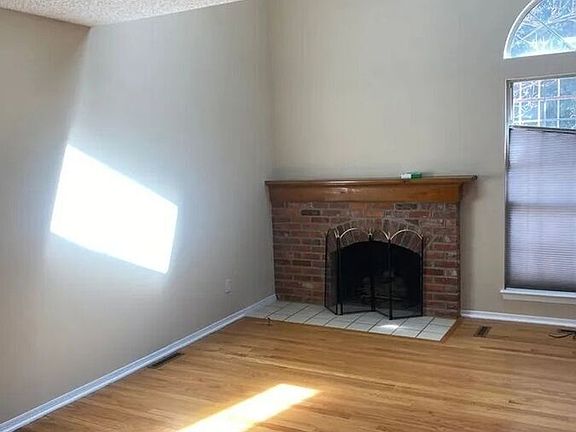 4th image of 2891 W Long Cir APT B