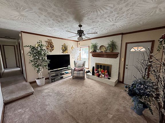 2nd image of 1621 Waterside Dr N