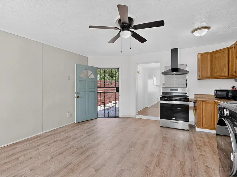 615 Quincy St NE #A & B — Photo 28