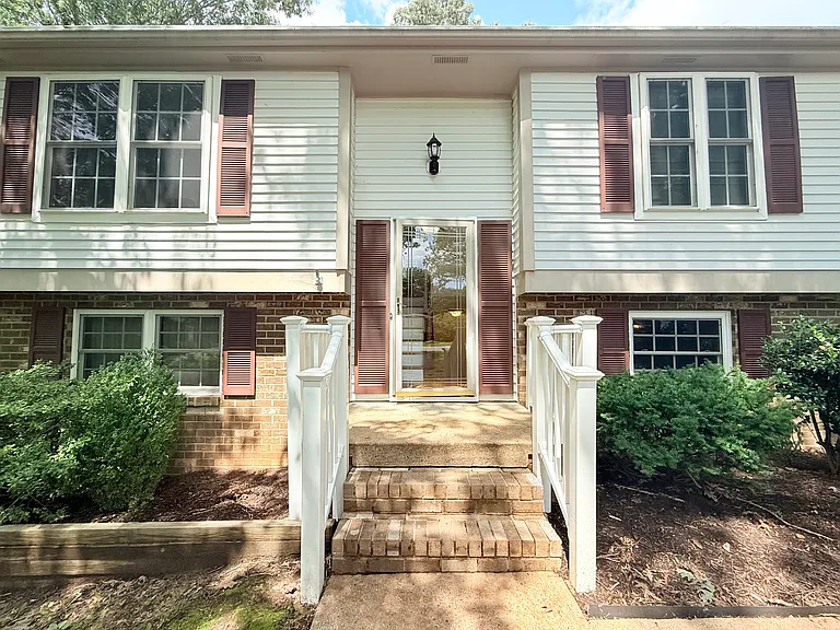7301 Summertree Dr — Photo 4