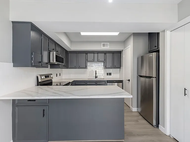 2226 Nantucket Dr #A — Photo 29