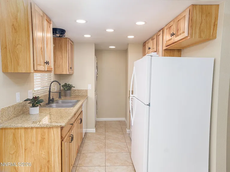 1488 Douglas Ave #B3 — Photo 5