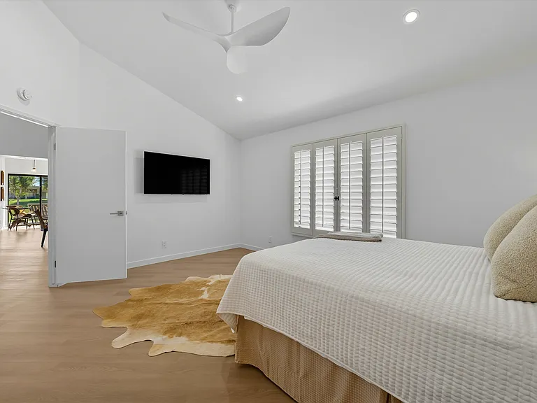 54960 Shoal Crk — Photo 15